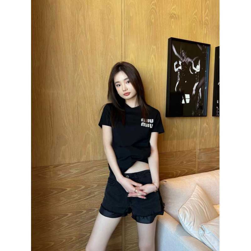 MM23SS Spring/Summer New Product Small Three Color Round Neck T-shirt Top Version Slim Fashion Casual Versatile Women