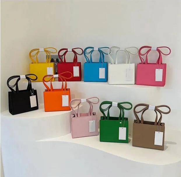 Designer Telfars Shoulder Bags Mini Tote Bags Luxury Crossbody Women Shopping Bag Handbags Fashion Pink Black Purse Satchels Bag, Red
Designer Telfars Shoulder Bags Mini Tote Bags Luxury Crossbody Women Shopping Bag Handbags Fashion Pink Black Purse Satchels Bag, Red
