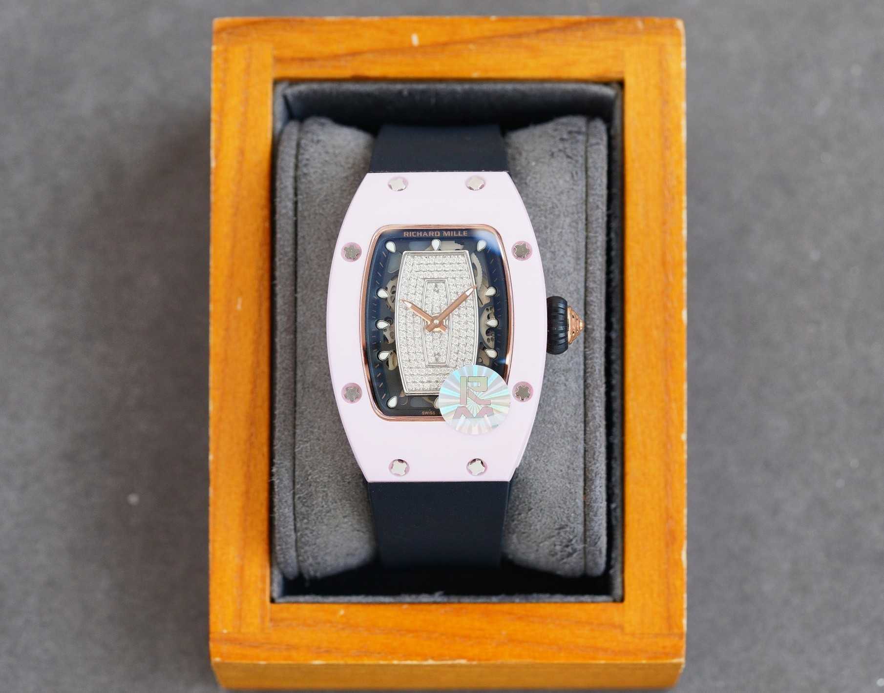 Fantastic Diamond R i c h a r d Luxury Super style Female wrist watches RM007 RM07-01 montre designer High-end quality iced out bezel for women waterproof Colors 1nb
Fantastic Diamond R i c h a r d Luxury Super style Female wrist watches RM007 RM07-01 montre designer High-end quality iced out bezel for women waterproof Colors 1nb