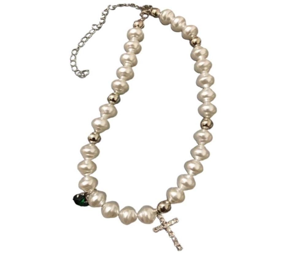 Irregular Imitation Pearls Necklace Elegant Jewelry Rhinestone Cross Crystal Pendant Choker Chokers6020216
Irregular Imitation Pearls Necklace Elegant Jewelry Rhinestone Cross Crystal Pendant Choker Chokers6020216