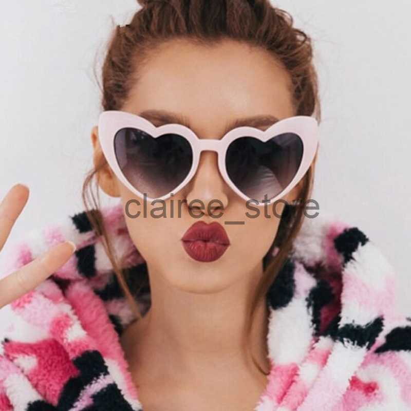 Sunglasses Heart Brand Designer Sunglasses Woman Luxury Plastic Sun Glasses Classic Retro Outdoor Eyewear Oculos De Sol Gafas J230627
Sunglasses Heart Brand Designer Sunglasses Woman Luxury Plastic Sun Glasses Classic Retro Outdoor Eyewear Oculos De Sol Gafas J230627