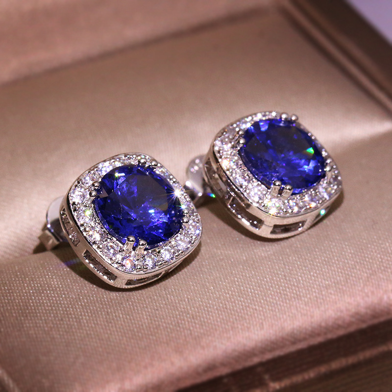 Luxury 925 Silver Geometric Round Diamond Stud Earrings for Women - Shiny Crystal Pins