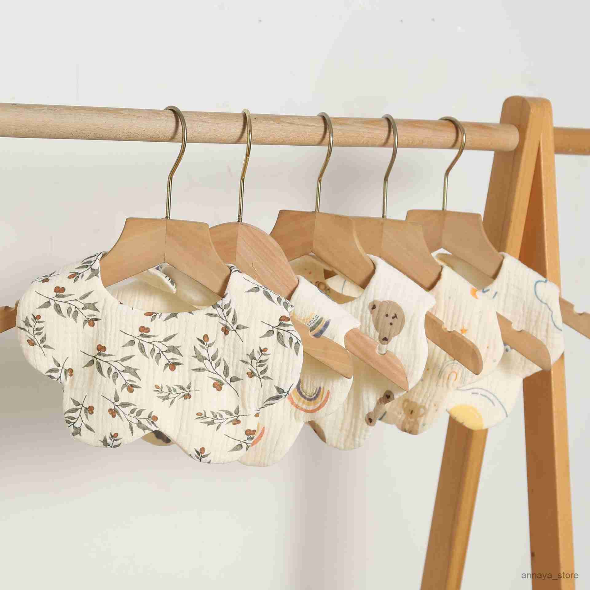 Bibs Burp Cloths Style Cotton Gauze Baby Print Bibs Infant Bib Newborn Burp Cloths Bandana Scarf for Kids Boys Girls Feeding Saliva Towel R230628
Bibs Burp Cloths Style Cotton Gauze Baby Print Bibs Infant Bib Newborn Burp Cloths Bandana Scarf for Kids Boys Girls Feeding Saliva Towel R230628