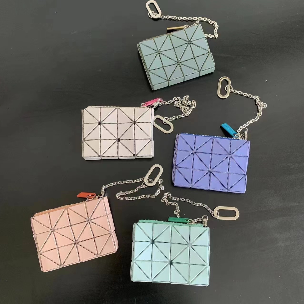 2023 New Women's Bag Frosted Zipper Zero Wallet Geometry Diamond Chain ID Card Bag wallet wallet, Celadon
2023 New Women's Bag Frosted Zipper Zero Wallet Geometry Diamond Chain ID Card Bag wallet wallet, Celadon