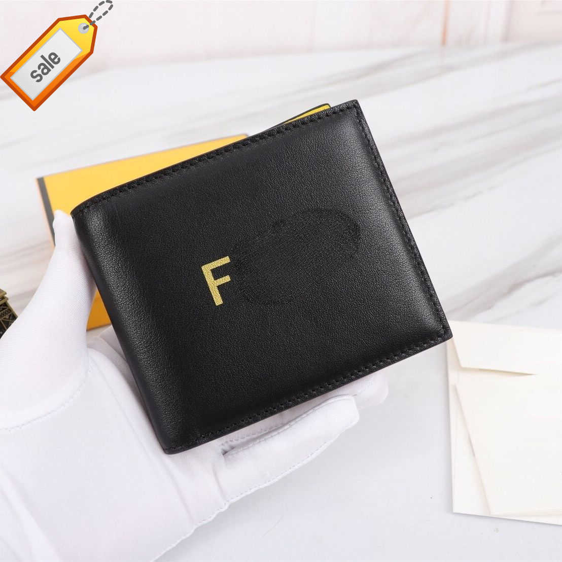 Brand Designer Change Purse Card pack Handbag Short Wallet Men's Leather Letter Fashion Bag Korean Color Blocking Half Fold Men Factory Direct Sale, Gift box packing
Brand Designer Change Purse Card pack Handbag Short Wallet Men's Leather Letter Fashion Bag Korean Color Blocking Half Fold Men Factory Direct Sale, Gift box packing