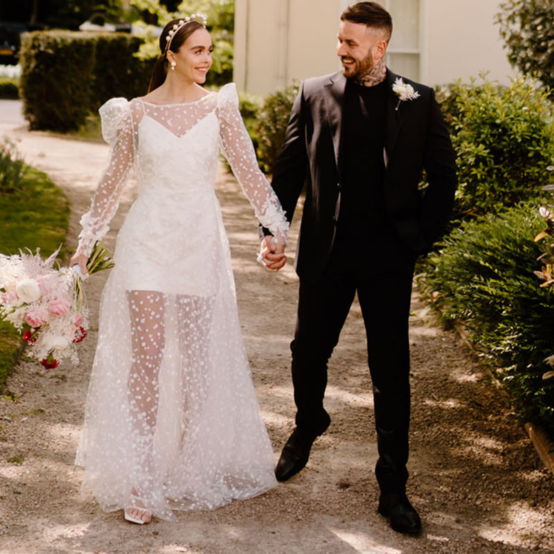 Polka Dot 2 Pieces Wedding Dresses Spaghetti Strap Mini Bridal Gown with Jacket Half Lining Transparent Summer Garden Wedding Dress