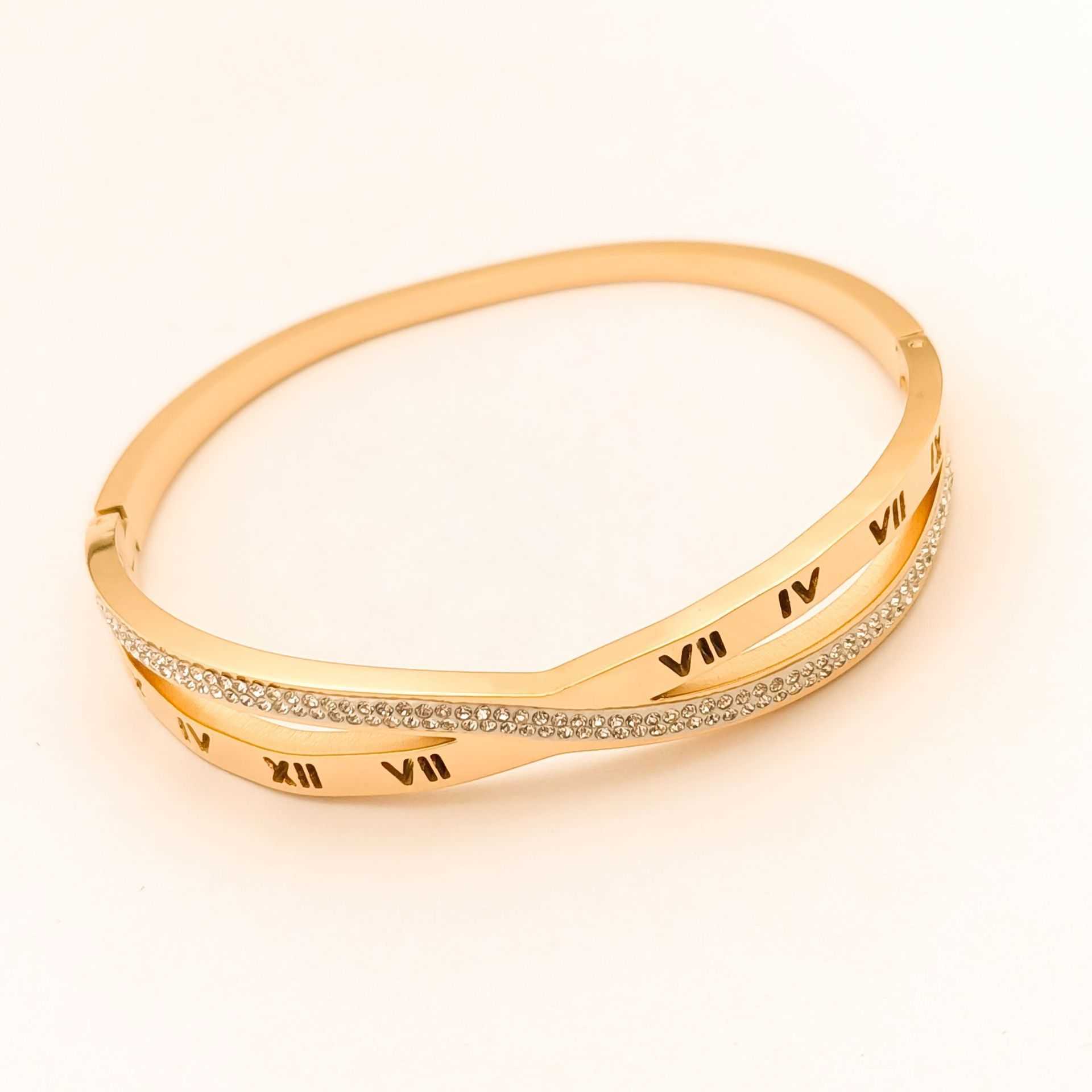Light Luxury and High Grade Romanized Titanium Steel bracelets designer for women with Small Design Ins Fashion Female Handicrafts Mixed
Light Luxury and High Grade Romanized Titanium Steel bracelets designer for women with Small Design Ins Fashion Female Handicrafts Mixed
