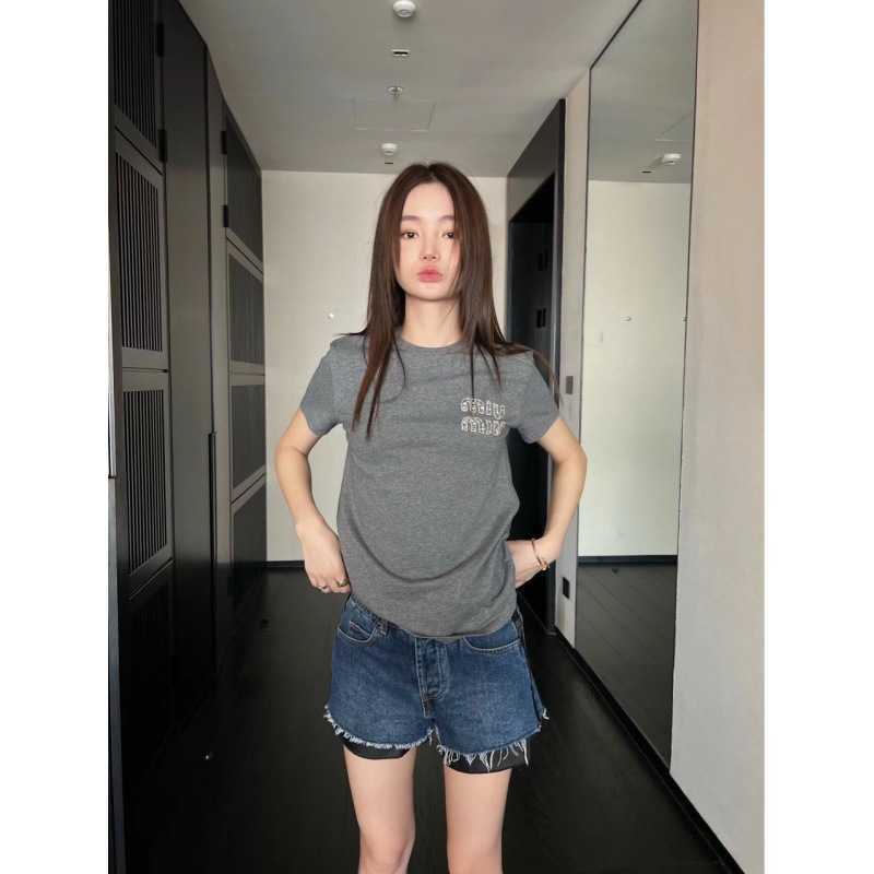 MM23SS Spring/Summer New Product Small Three Color Round Neck T-shirt Top Version Slim Fashion Casual Versatile Women