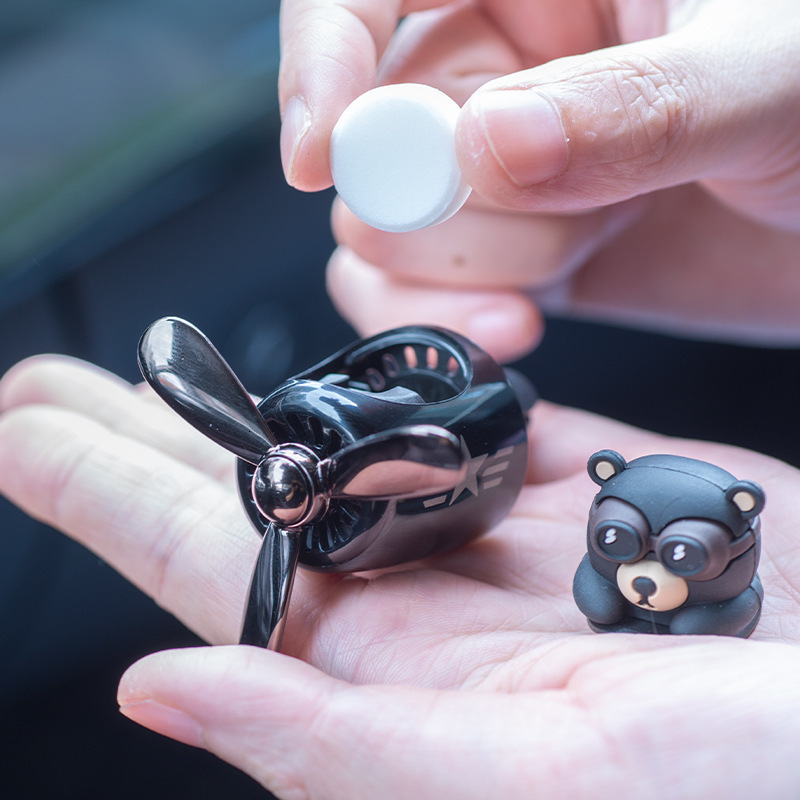 Car Air Freshener Aroma Pilot Rotating Propeller Air Outlet Fragrance Flavor Bear Pilot Car Accessories