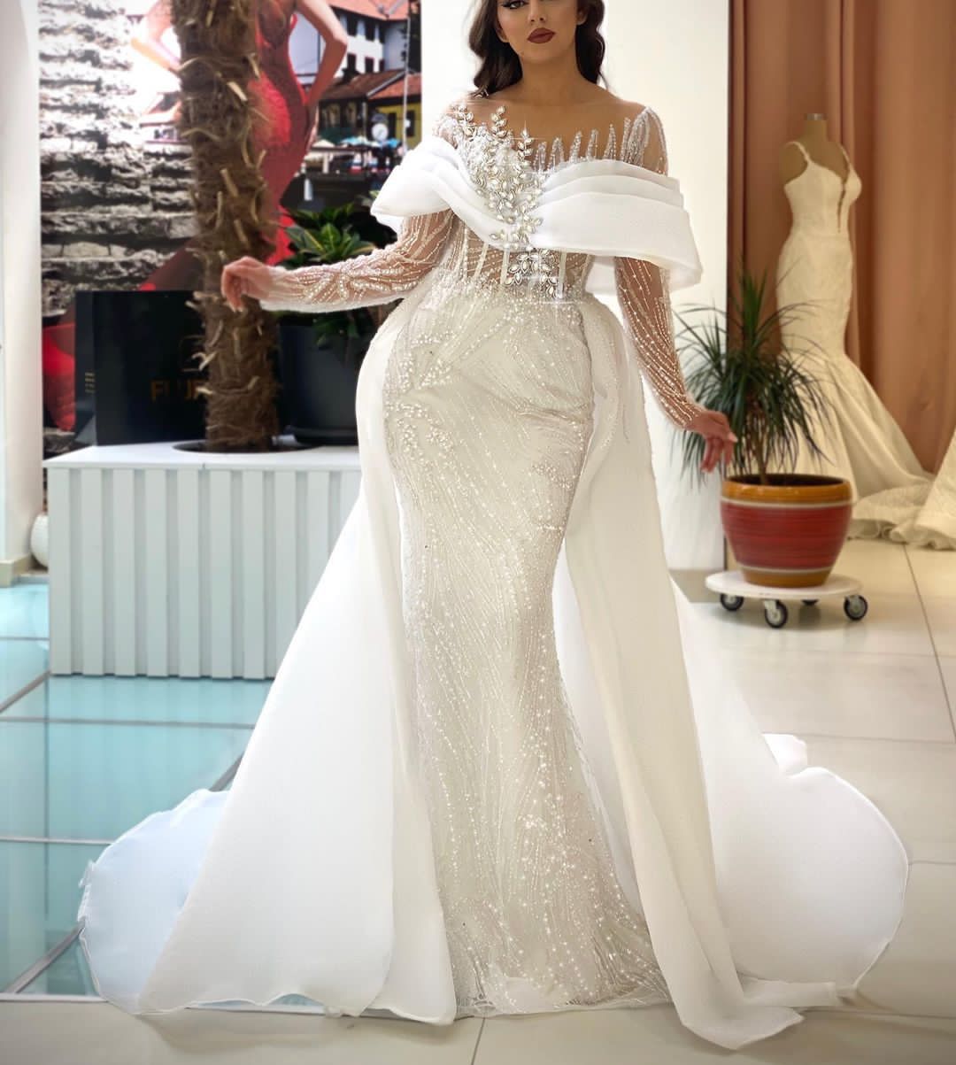 Exquisite Mermaid Wedding Dresses Long Sleeves V Neck Beaded Sequins Appliques 3D Lace Diamonds Crystals Bridal Gowns Dresses Plus Size Vestido de novia Custom, Grape
Exquisite Mermaid Wedding Dresses Long Sleeves V Neck Beaded Sequins Appliques 3D Lace Diamonds Crystals Bridal Gowns Dresses Plus Size Vestido de novia Custom, Grape