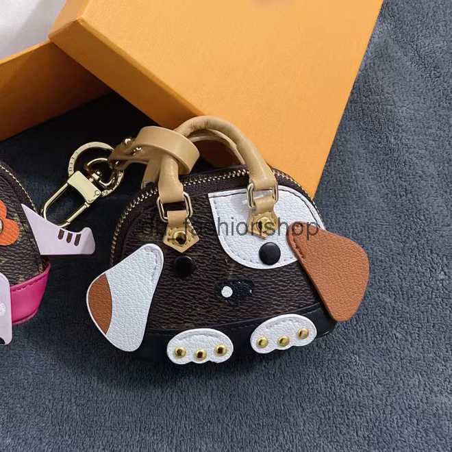 Designer Fashion Key Buckle Bag Car Keychain Handmade Leather Keychains Man Woman Purse Bags Pendant Accessories
Designer Fashion Key Buckle Bag Car Keychain Handmade Leather Keychains Man Woman Purse Bags Pendant Accessories