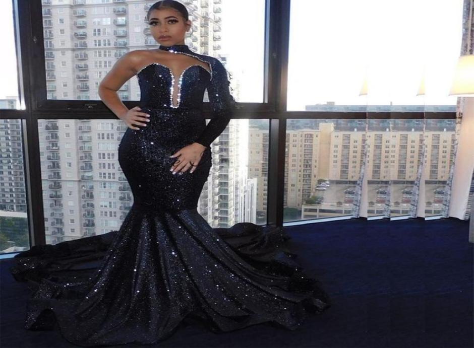 Black Sequined Mermaid Prom Dresses One Long Sleeve High Neck Crystal Evening Gown Sweep Train Celebrity Party Dress4736467, Gold
Black Sequined Mermaid Prom Dresses One Long Sleeve High Neck Crystal Evening Gown Sweep Train Celebrity Party Dress4736467, Gold
