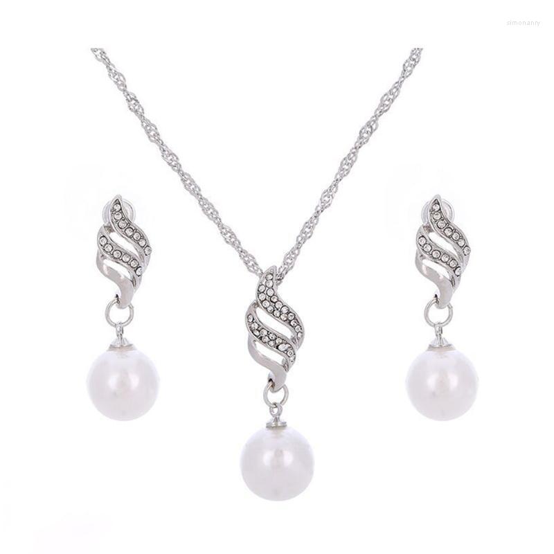 Necklace Earrings Set & 1 Luxury And Ear Jewelry Neck Chain Kit For Bride, Picture shown
Necklace Earrings Set & 1 Luxury And Ear Jewelry Neck Chain Kit For Bride, Picture shown