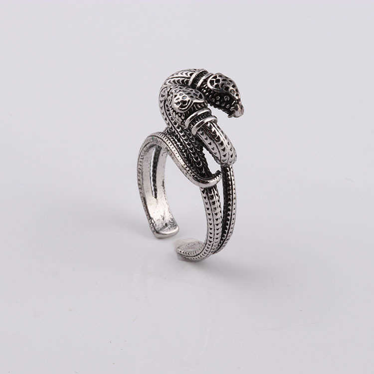 Gu Jia's New Double Snake Head Wrapping Made of Old Rings for Men and Women Couples Matching Ring Meng Yu Jewelry
Gu Jia's New Double Snake Head Wrapping Made of Old Rings for Men and Women Couples Matching Ring Meng Yu Jewelry