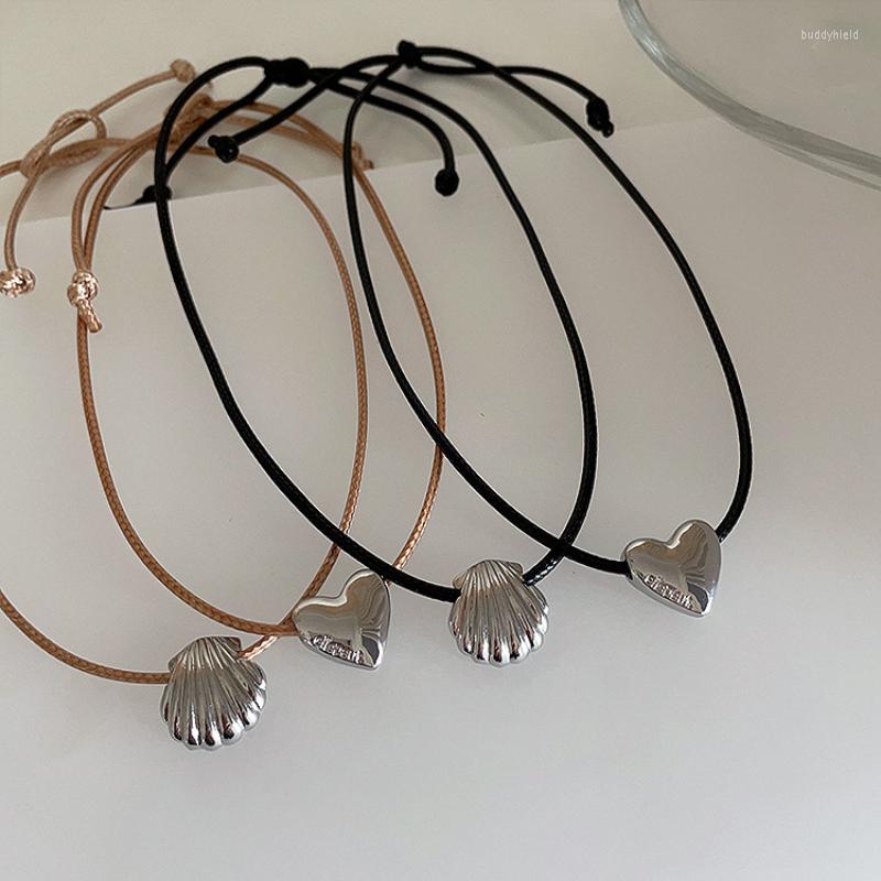 Pendant Necklaces Minar Simple Silver Color Metal Heart Shell Brown Black PU Leather Rope Chain Choker Necklace For Women Ladies 
Pendant Necklaces Minar Simple Silver Color Metal Heart Shell Brown Black PU Leather Rope Chain Choker Necklace For Women Ladies