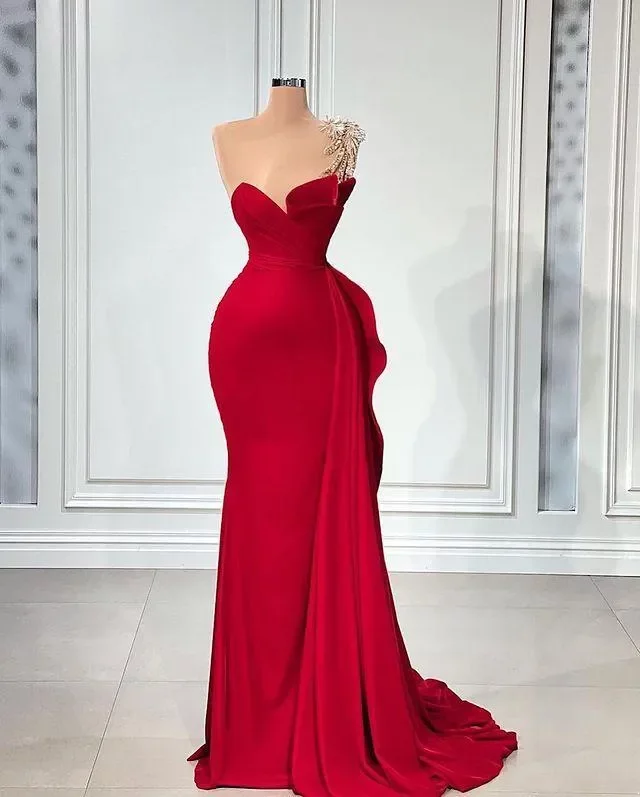 One Plus Size Shoulder Mermaid Sexy Prom Dresses Arabic Aso Ebi Red Beaded Crystals Satin Evening Formal Party Second Reception Bridesmaid Gown