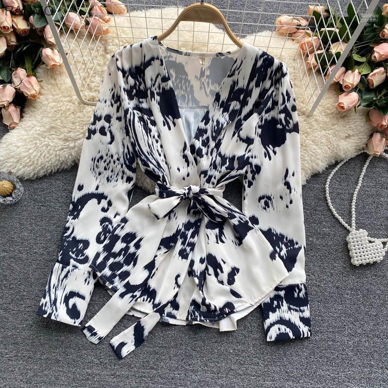 Men's Dress Shirts Men's Women's 2023 Spring Shirt Design Sense Minority Irregular Printing Long Sleeve Temperament V-neck Top, Gray
Men's Dress Shirts Men's Women's 2023 Spring Shirt Design Sense Minority Irregular Printing Long Sleeve Temperament V-neck Top, Gray