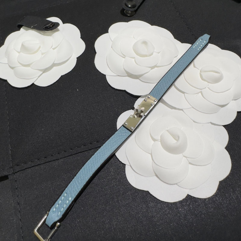 top quality brand jewerlry kelly stainless steel real leather bracelet for women samll version silver with blue
top quality brand jewerlry kelly stainless steel real leather bracelet for women samll version silver with blue