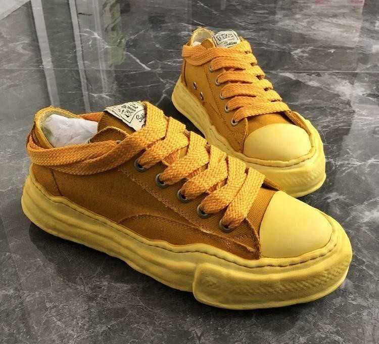 Maison Mihara Yasuhiro MMY Shoes Dissolved Shoes Heel Strap Wash Men's and Women's Thick Elevated Casual Shoes, Color 2
Maison Mihara Yasuhiro MMY Shoes Dissolved Shoes Heel Strap Wash Men's and Women's Thick Elevated Casual Shoes, Color 2