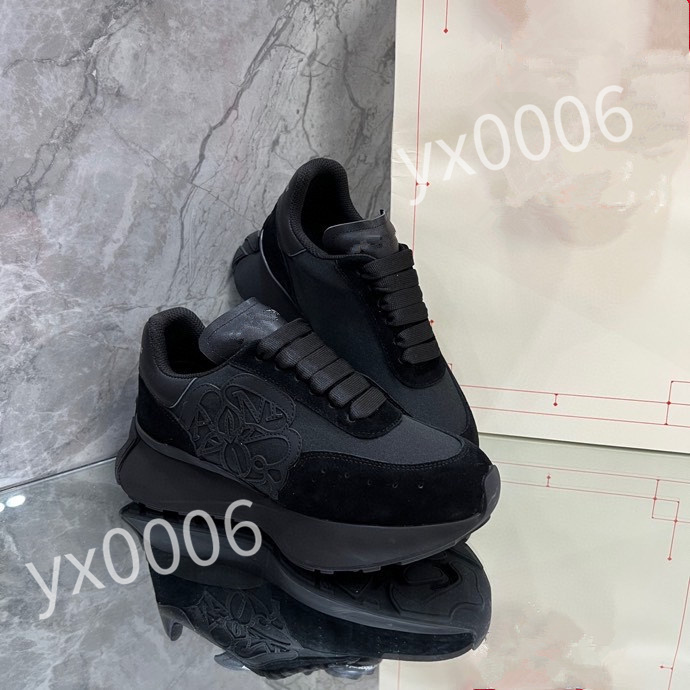 New Luxury Designer Calfskin Casual Shoes Reflective Sneakers Vintage Leather Trainers Fashion Leisure Shoes Platform Lace-up Women Mens Sneaker, 02
New Luxury Designer Calfskin Casual Shoes Reflective Sneakers Vintage Leather Trainers Fashion Leisure Shoes Platform Lace-up Women Mens Sneaker, 02