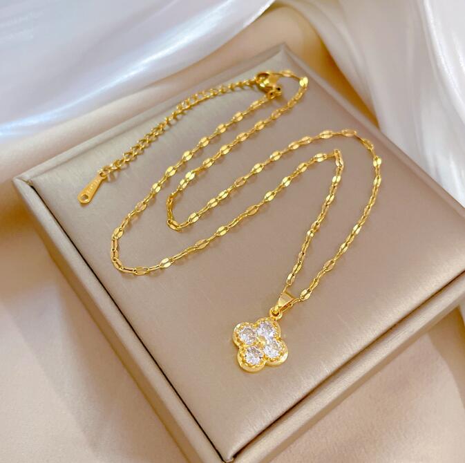 Designer Pendant Necklaces for Women Elegant 4/Four Leaf Clover Necklace Choker Chains Jewelry 18K Plated Gold Girls Gift
Designer Pendant Necklaces for Women Elegant 4/Four Leaf Clover Necklace Choker Chains Jewelry 18K Plated Gold Girls Gift