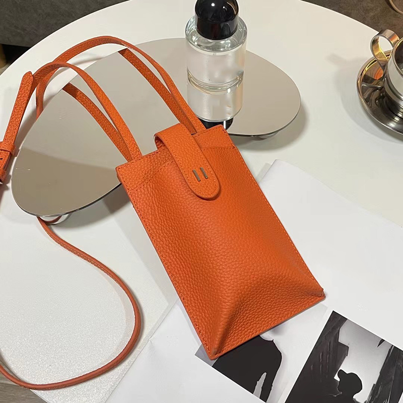 phone bag Fashion Designer crossboday bags for Womens mens Luxury Handbag Shoulder Tote Bags Brand Camera Case Bag Purses Wallet 2306282PE, Orange
phone bag Fashion Designer crossboday bags for Womens mens Luxury Handbag Shoulder Tote Bags Brand Camera Case Bag Purses Wallet 2306282PE, Orange