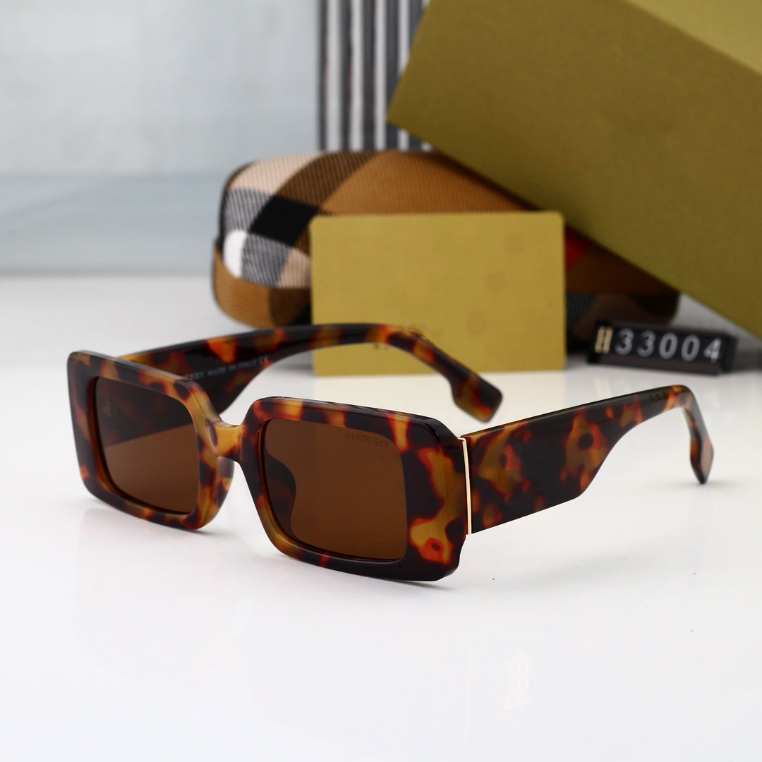Designer Sunglasses 33004 men women Luxury Sunglass High Quality Eyewear Eyeglass Fashion brand street Beach drivers trend Glasses UV400 polarized Lens Sun glass
Designer Sunglasses 33004 men women Luxury Sunglass High Quality Eyewear Eyeglass Fashion brand street Beach drivers trend Glasses UV400 polarized Lens Sun glass