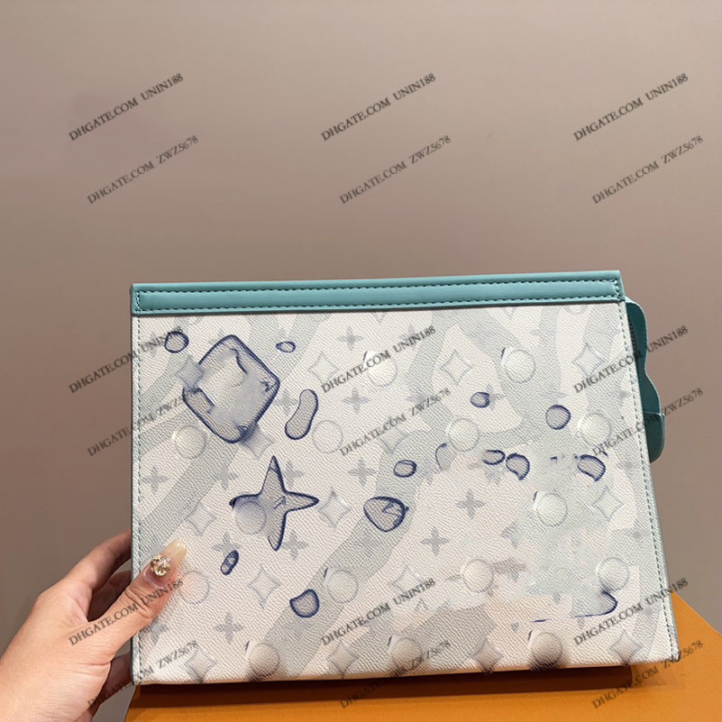 23ss Women Luxurys Designer Totes Bags Handbag Ladies Graffiti Handbags Leather Flowers With Original Gold Metal Messenger Bag Pochette 27cm, Sky blue
23ss Women Luxurys Designer Totes Bags Handbag Ladies Graffiti Handbags Leather Flowers With Original Gold Metal Messenger Bag Pochette 27cm, Sky blue