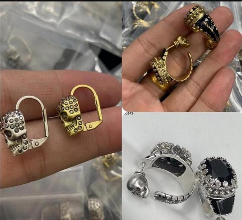 Antique engraved black gem Designed women Dangle Earrings Skull 18K Gold plating ladies Earring studs Designer Jewelry MCQx69
Antique engraved black gem Designed women Dangle Earrings Skull 18K Gold plating ladies Earring studs Designer Jewelry MCQx69