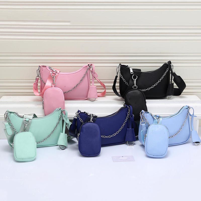 Designer Nylon Bag Hobo Re-edition Crossbody bags for women Luxury Shoulder Bags 2005 Purse Mini With chain strap Woman High Quality cross body handbags
Designer Nylon Bag Hobo Re-edition Crossbody bags for women Luxury Shoulder Bags 2005 Purse Mini With chain strap Woman High Quality cross body handbags