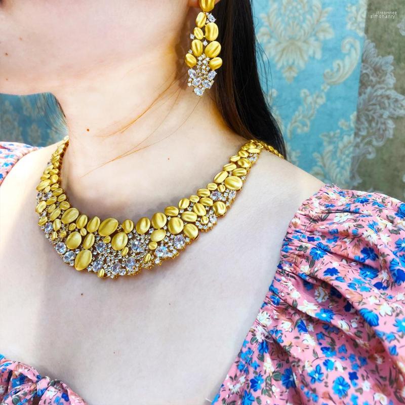 Necklace Earrings Set 4PCS Luxury African Jewelry For Women Wedding Party Zircon Crystal Dubai Bridal Gift, Picture shown
Necklace Earrings Set 4PCS Luxury African Jewelry For Women Wedding Party Zircon Crystal Dubai Bridal Gift, Picture shown