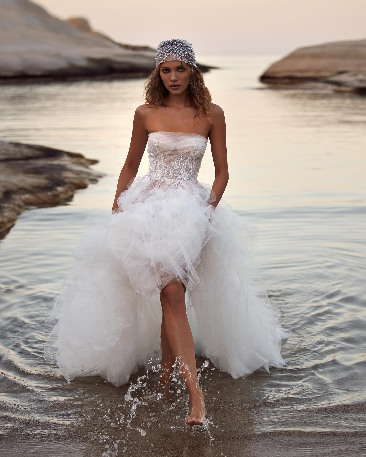 Boho Milla Nova A Line Dresses For Bride Strapless Tiered Skirt Wedding Dress Beads Floral Appliques Designer Bridal Gowns ppliques