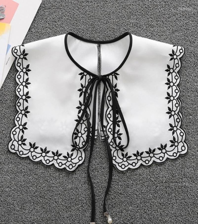 Bow Ties Detachable False Fake Collar Sweet Floral Embroidery Ribbon Necklace Shawl1981900
Bow Ties Detachable False Fake Collar Sweet Floral Embroidery Ribbon Necklace Shawl1981900