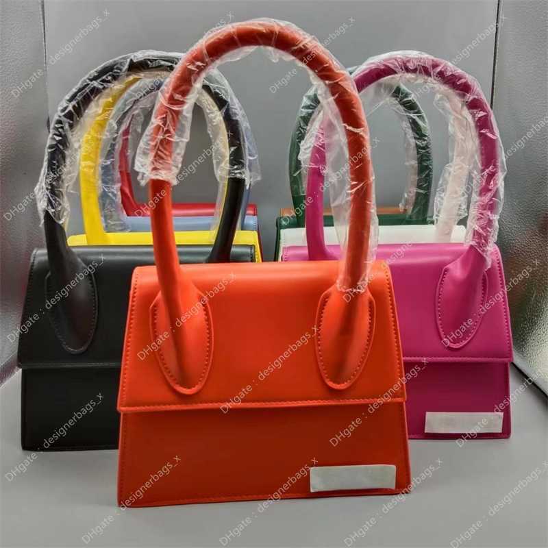 Messenger Purses Designer Woman Handbag Women Bag Portable Mini Net Red One Girl 2020 New Shoulder Korean Fashion handbags high quality s designers bags Tote Bages, Flat grain black 14*6*10cm
Messenger Purses Designer Woman Handbag Women Bag Portable Mini Net Red One Girl 2020 New Shoulder Korean Fashion handbags high quality s designers bags Tote Bages, Flat grain black 14*6*10cm