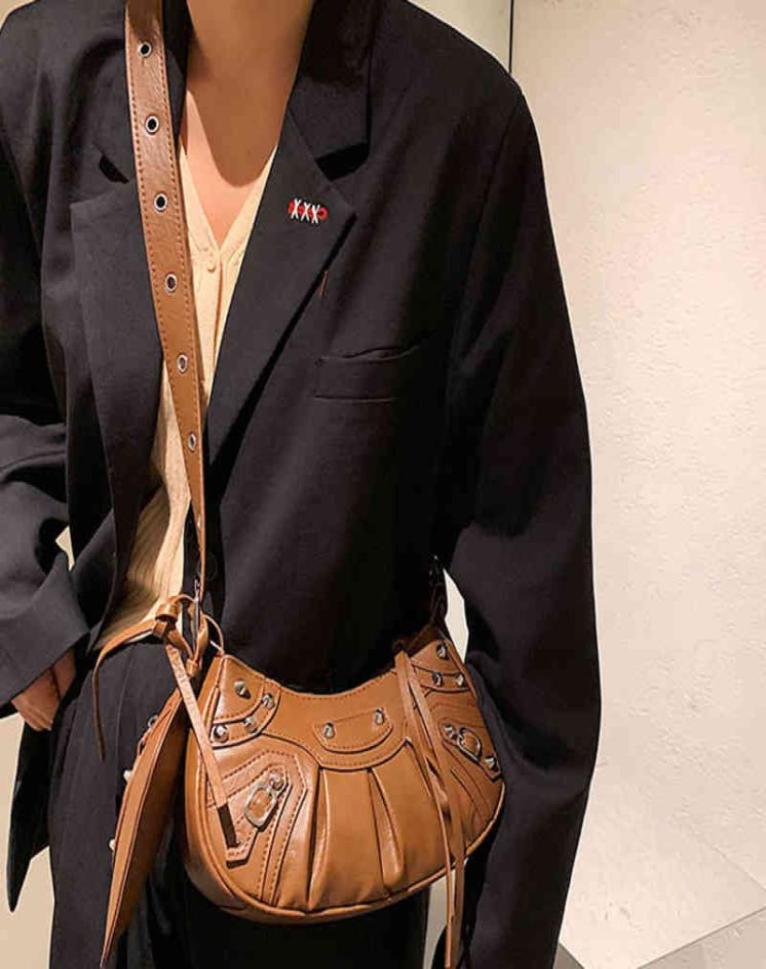 Handbags 70 Off rivet wrinkled dumpling bag 2022 new sling one shoulder texture messenger women039s Purses2871780, Red
Handbags 70 Off rivet wrinkled dumpling bag 2022 new sling one shoulder texture messenger women039s Purses2871780, Red