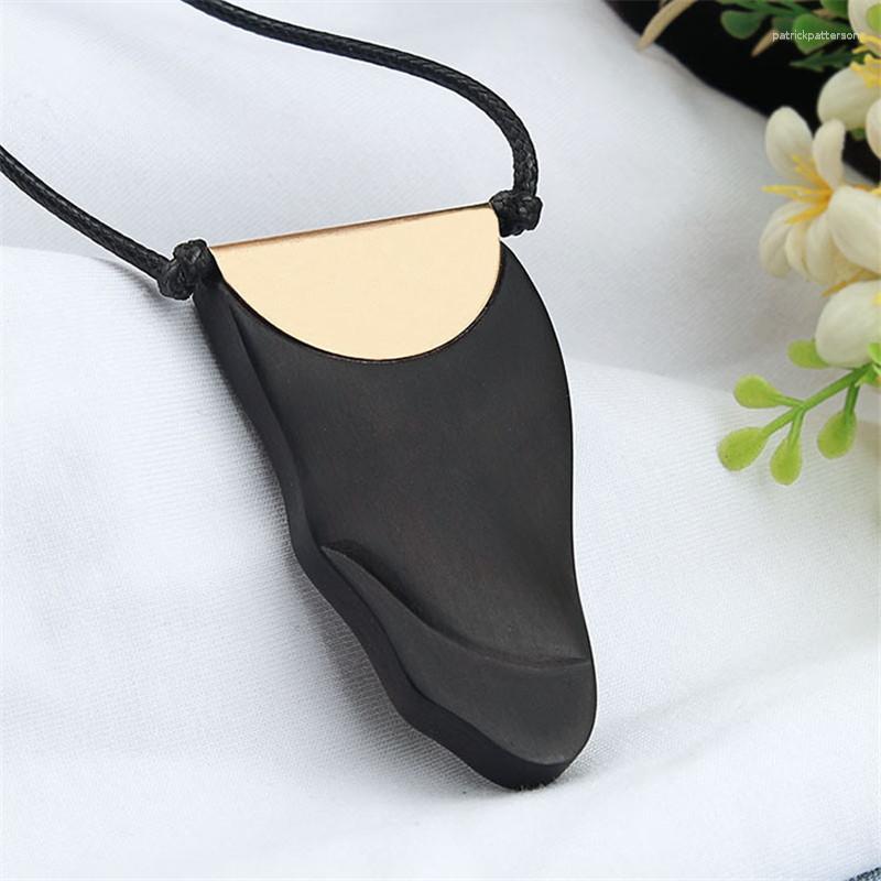 Pendant Necklaces Chinese Ebony Necklace Sweater Long Chain Black Feather Rope Women Handmade Woody Leaf Geo Exquisite
Pendant Necklaces Chinese Ebony Necklace Sweater Long Chain Black Feather Rope Women Handmade Woody Leaf Geo Exquisite
