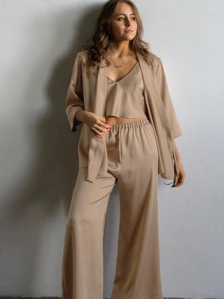Women' Sleepwear Linad Khaki Pajamas For Women 3 Piece Sets Three Quarter Sleeve Female Spaghetti Strap Tops Casual Trouser Suits
Women' Sleepwear Linad Khaki Pajamas For Women 3 Piece Sets Three Quarter Sleeve Female Spaghetti Strap Tops Casual Trouser Suits