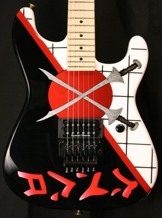 Custom 25th Anniversary WarrenDemartini Crossed Sword San Dimas White ST Electric Guitar Black Floyd Rose Tremolo Single Humbucke1932343
Custom 25th Anniversary WarrenDemartini Crossed Sword San Dimas White ST Electric Guitar Black Floyd Rose Tremolo Single Humbucke1932343