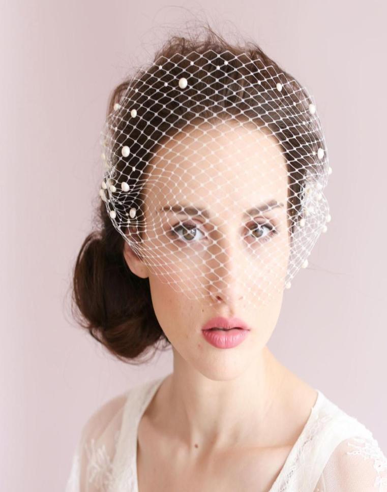 Pearl Adorned Bandeau Birdcage Veil With Comb Short Meshed Net Wedding Blusher Bandeau Veil Bridal Fascinator Veils Wedding Birdca4473040, Ivory
Pearl Adorned Bandeau Birdcage Veil With Comb Short Meshed Net Wedding Blusher Bandeau Veil Bridal Fascinator Veils Wedding Birdca4473040, Ivory