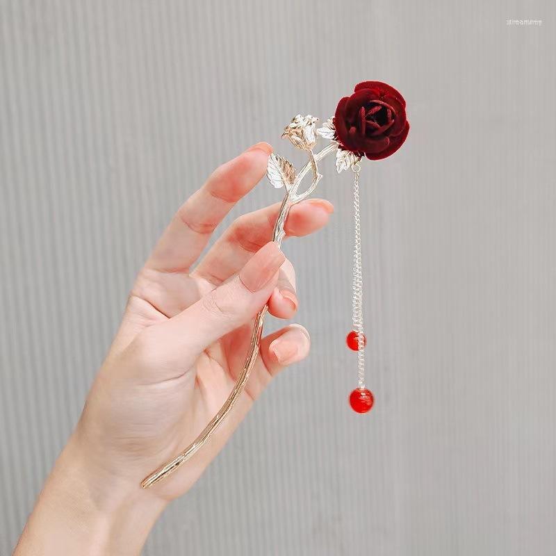 Hair Clips Chinese Flocked Rose Hairpin Ancient Exquisite Tassel High Level Retro Stick Bride's Pan Headwear
Hair Clips Chinese Flocked Rose Hairpin Ancient Exquisite Tassel High Level Retro Stick Bride's Pan Headwear
