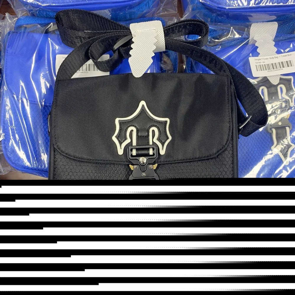 Shoulder Bags Trapstar Bag Postman messenger IRONGATE COBRA T Luxury Designer handbag Hip hop Rapper Men's women clutch Waterproof Tidal flow design 63ess, Blue
Shoulder Bags Trapstar Bag Postman messenger IRONGATE COBRA T Luxury Designer handbag Hip hop Rapper Men's women clutch Waterproof Tidal flow design 63ess, Blue