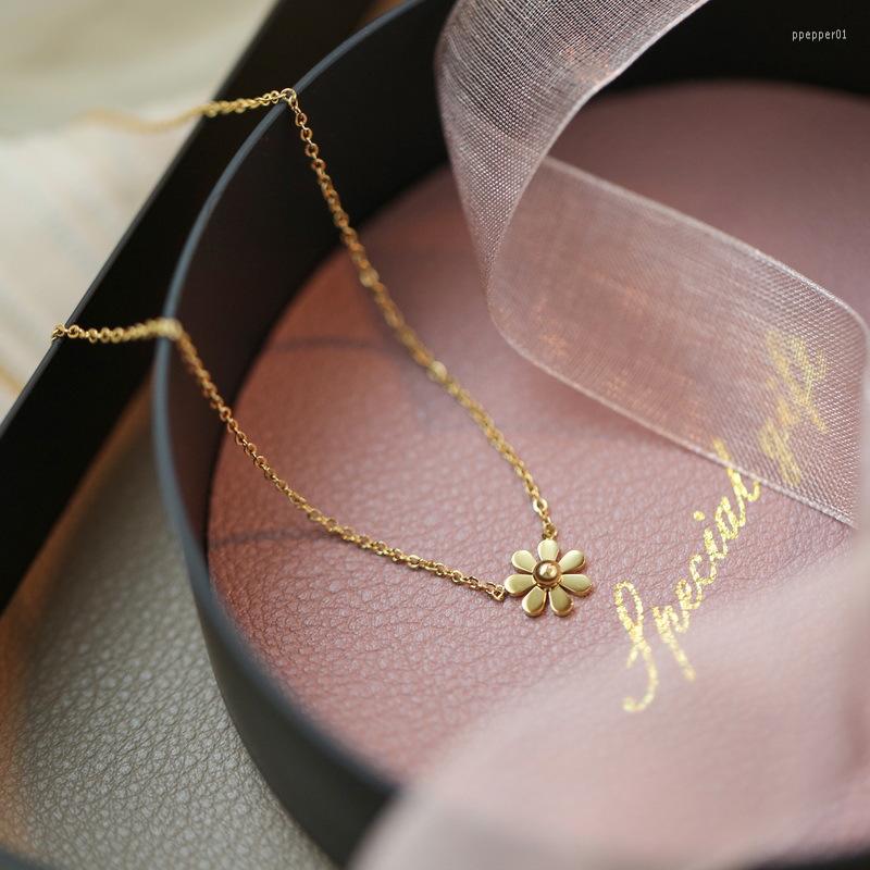 Pendant Necklaces Waterproof Jewelry Stainless Steel 18k Gold Plated Dainty Daisy Flower Charm Choker Necklace For Women
Pendant Necklaces Waterproof Jewelry Stainless Steel 18k Gold Plated Dainty Daisy Flower Charm Choker Necklace For Women