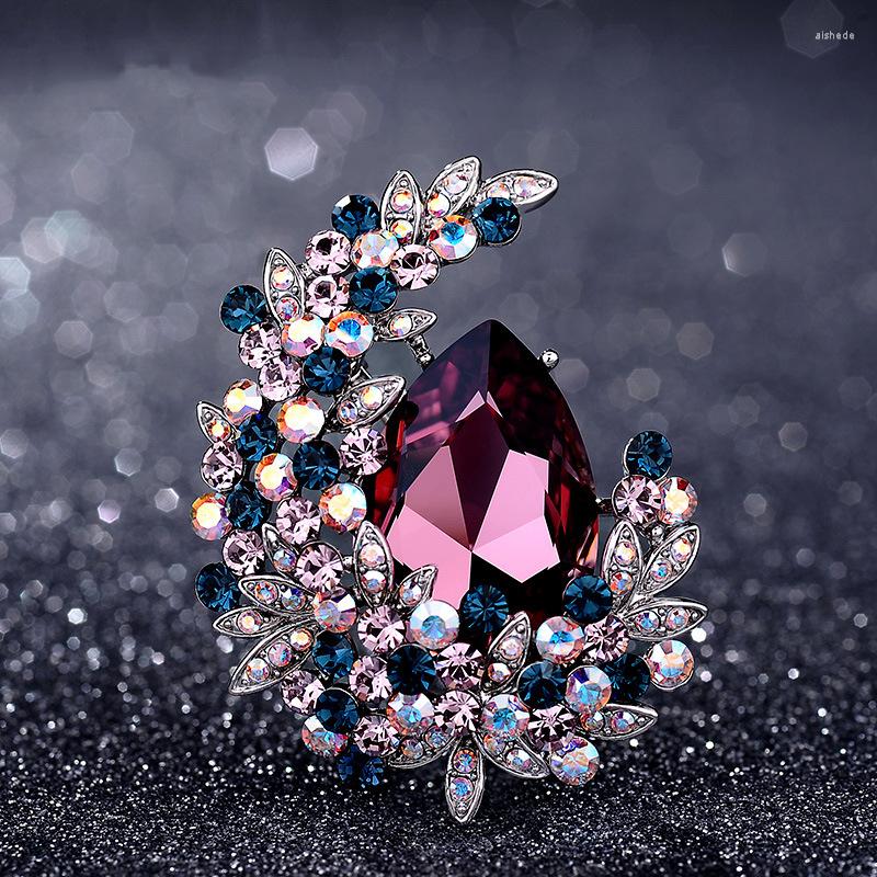 Brooches Elegant Crystal Moon Brooch Corsage Pin Autumn Winter Jewelry For Women Coat Suit Sweater Rhinestone Party Daily Acessories
Brooches Elegant Crystal Moon Brooch Corsage Pin Autumn Winter Jewelry For Women Coat Suit Sweater Rhinestone Party Daily Acessories