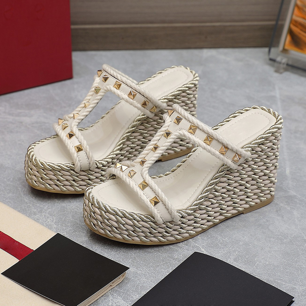 Silk Torchon Mules Slippers platform pump heels wedge Slides women peep Toes Sandals Women's luxury designer Holiday Casual shoes Size 35-42 With box, 1#
Silk Torchon Mules Slippers platform pump heels wedge Slides women peep Toes Sandals Women's luxury designer Holiday Casual shoes Size 35-42 With box, 1#