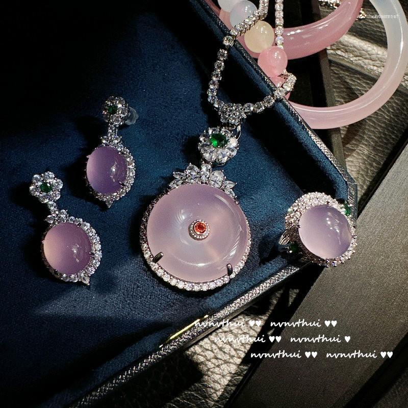Chains Pink Jade Pendant Round Luck Clasp Necklace For Women Ladies Summer Sweet Girl Neck Chain
Chains Pink Jade Pendant Round Luck Clasp Necklace For Women Ladies Summer Sweet Girl Neck Chain
