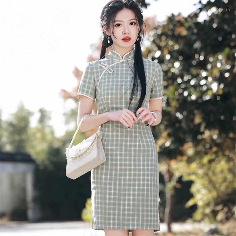 Ethnic Clothing 2023 Green Blue Checkered Cheongsam Women Cotton Short Dress Chinese Style Improved Qipao Fashion Slim Girl Vintage Dresses
Ethnic Clothing 2023 Green Blue Checkered Cheongsam Women Cotton Short Dress Chinese Style Improved Qipao Fashion Slim Girl Vintage Dresses