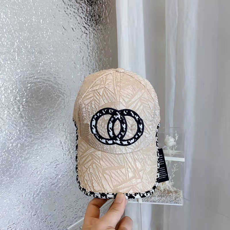 Hat designer hat Alphabet baseball cap Classic outdoor sun hats for men and women Casual Comfortable and breathable for travel and shopping good, Beige
Hat designer hat Alphabet baseball cap Classic outdoor sun hats for men and women Casual Comfortable and breathable for travel and shopping good, Beige