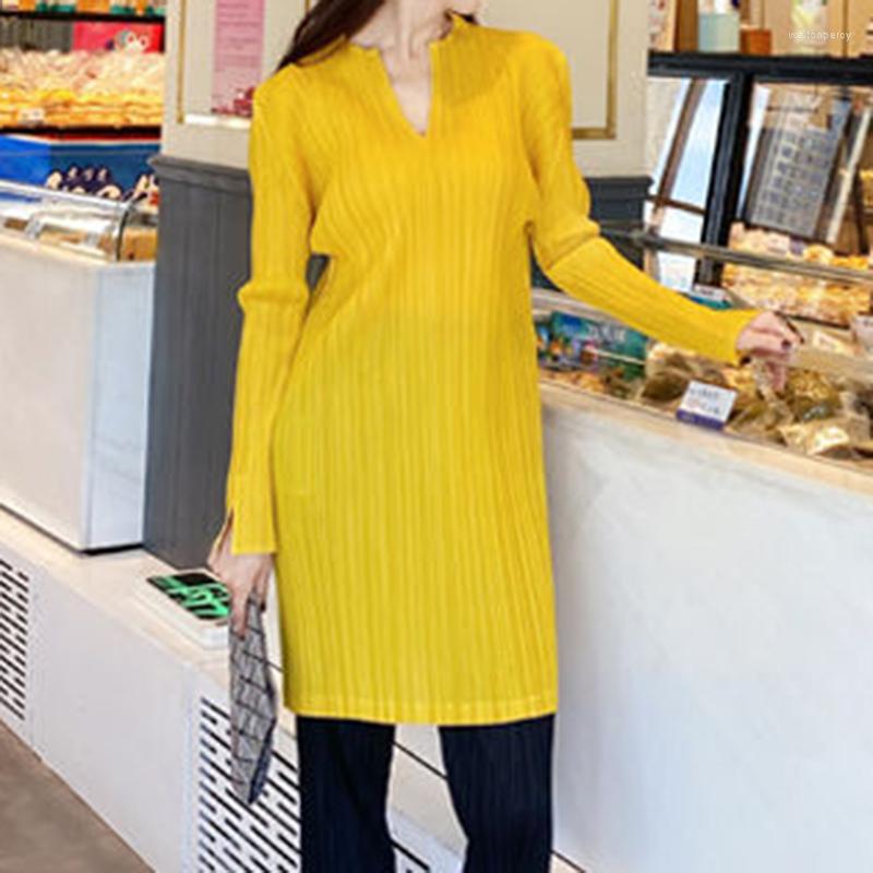 Women's T Shirts Pleated Top Spring/Summer Fashion Versatile V-neck Mid Length Large Loose T-shirt Women's Autumn Thin, Black
Women's T Shirts Pleated Top Spring/Summer Fashion Versatile V-neck Mid Length Large Loose T-shirt Women's Autumn Thin, Black
