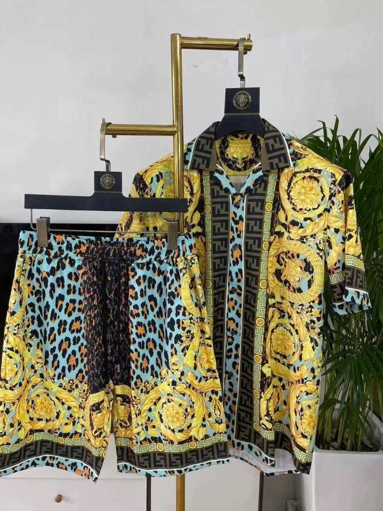V ers designer shirt mens shorts Hawaii shirts medusa printed short sleeved tshirt thin jacket men women casual shirt pants suit fashion tracksuit, Medusa-21
V ers designer shirt mens shorts Hawaii shirts medusa printed short sleeved tshirt thin jacket men women casual shirt pants suit fashion tracksuit, Medusa-21