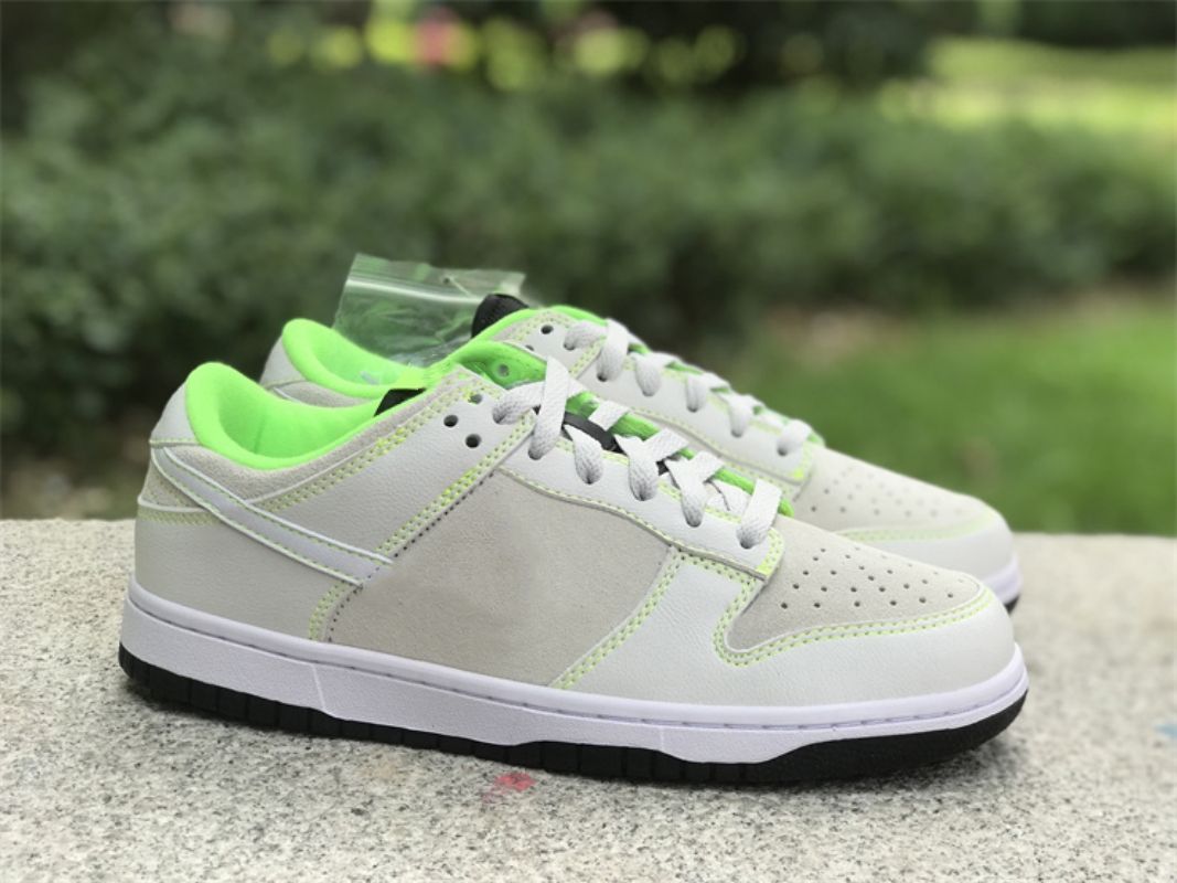 SB Dnks Basketball Shoes University of Oregon Designer Shoes Sneakers With Original Box
SB Dnks Basketball Shoes University of Oregon Designer Shoes Sneakers With Original Box